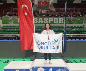 Bursa İl Birinciliği Gururu: Eskrimde Büyük Başarı