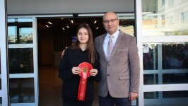 Binicilikte Çifte Derece: 100 cm’de 3’üncülük, 90 cm’de 4’üncülük