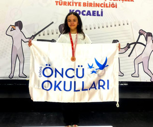 Eskrimde Gururlandıran Başarı