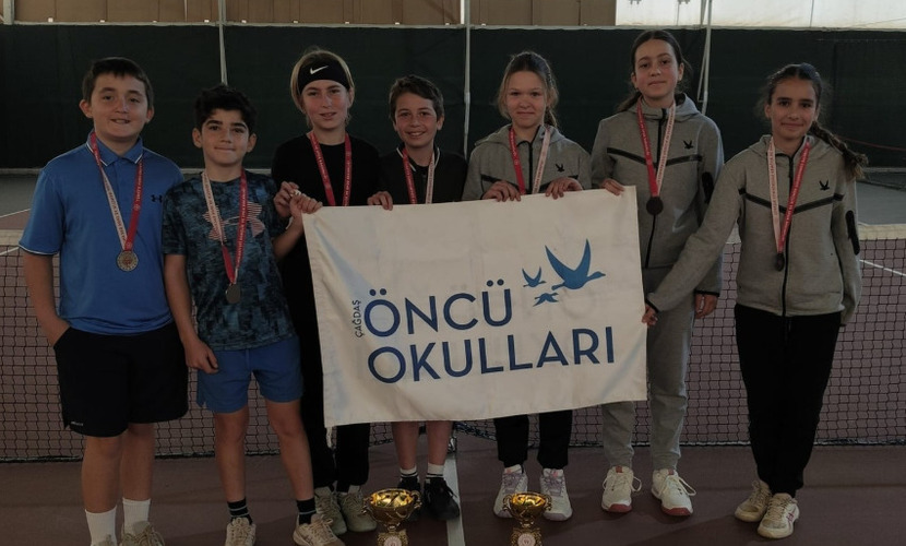 Kortlarda Büyük Başarı: Küçükler Kategorisinde Gurur Tablomuz