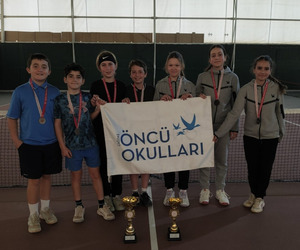 Kortlarda Büyük Başarı: Küçükler Kategorisinde Gurur Tablomuz