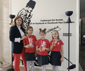 🏆 TBMM Şenlikleri kapsamında düzenlenen Bursa ili Artistik Cimnastik müsabakalarında büyük bir gurur yaşadık! 💫