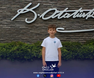 Cumhuriyet sevgisi, en güzel çocuk gülüşlerinde hayat bulur.